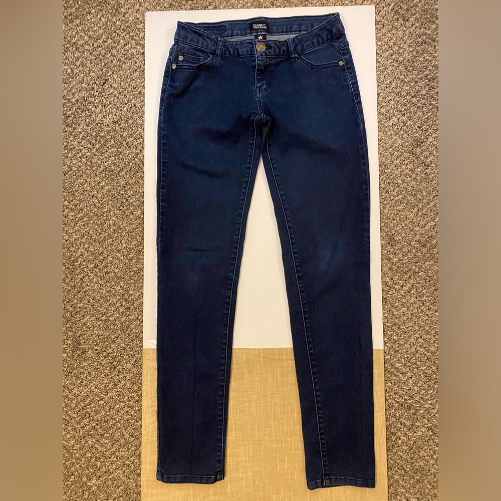 Jeans by “Pink”🤘🏼🎶. Skinny, low waist, soft and stretchy.